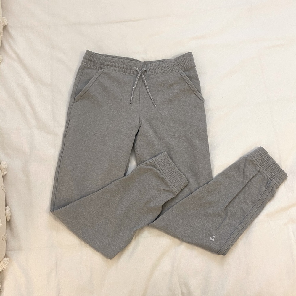 Lululemon ivivva joggers
